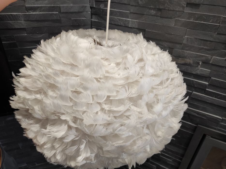 Candeeiro de penas branco