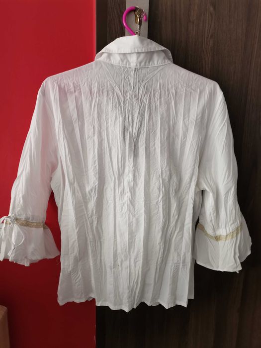 Elegancka biała bluzka