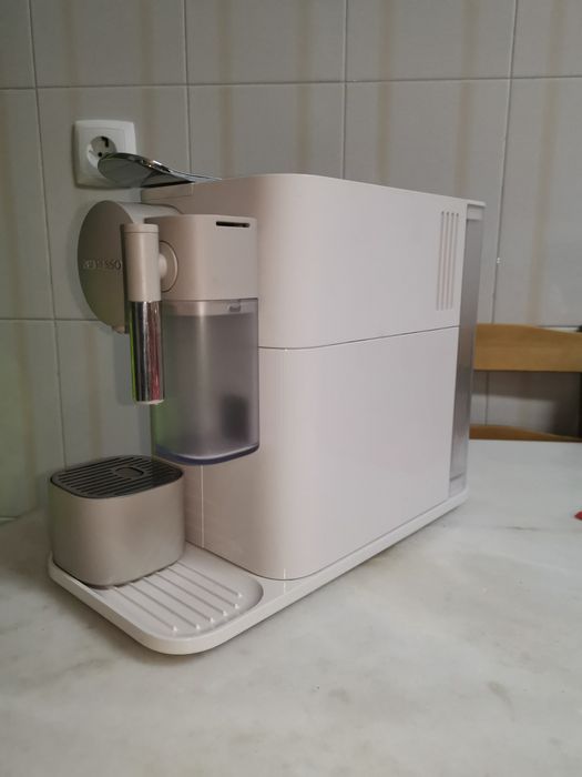 Delonghi Nespresso EN500 (Latissima One)