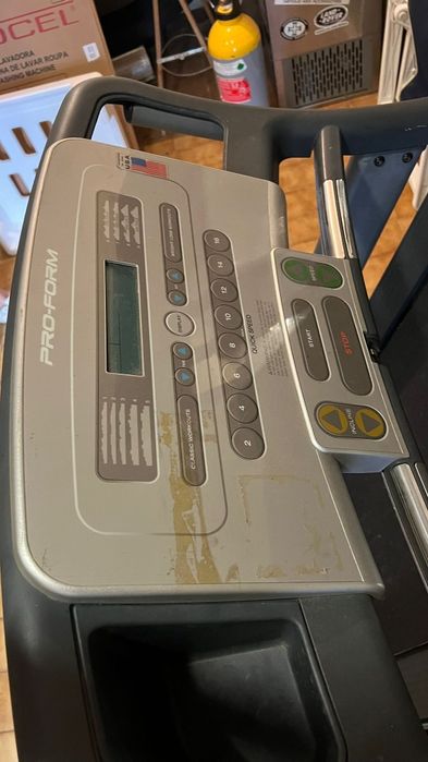 Electric treadmill478737928427284480