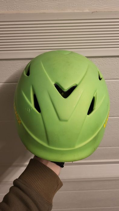 Kask narciarski UVEX 54-58 cm używany