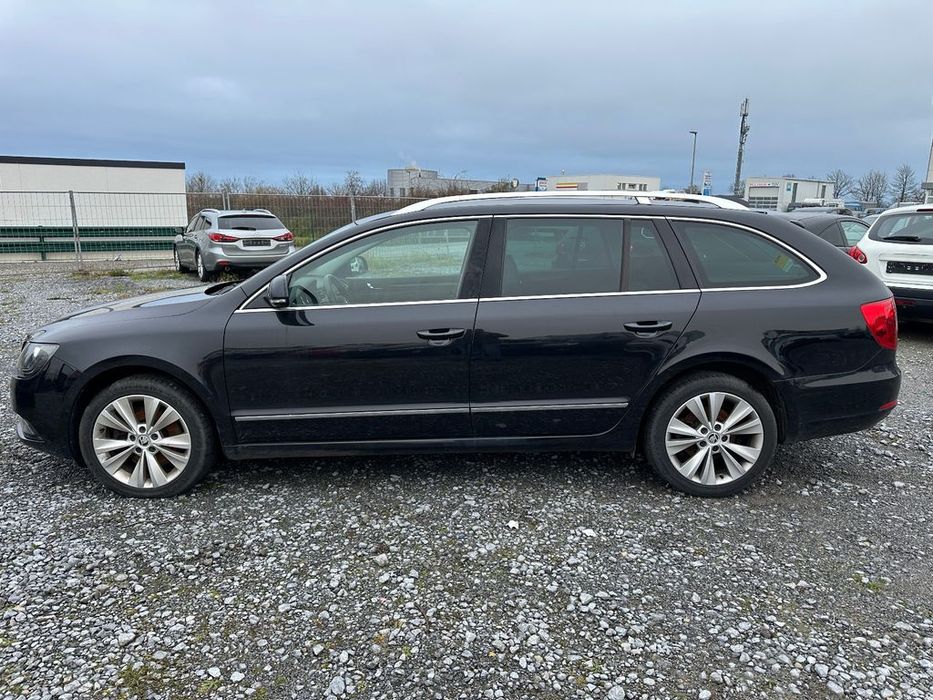 Бампер Skoda Superb 2015-2019 разборка шкода суперб запчастини