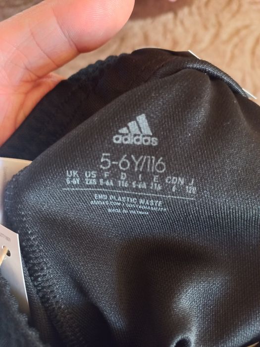 Adidas spodnie dziecięce 116