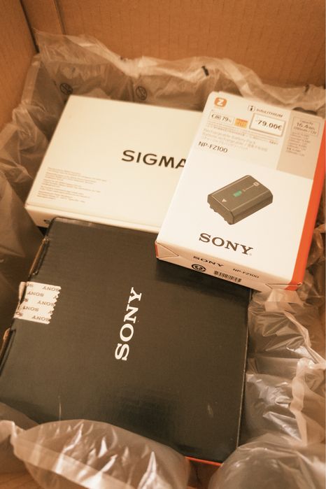 Sony A7C II Full Frame + 2 Baterias Originais