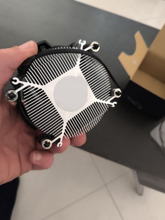 Cooler original AMD Wraith Stealth para socket AM4.447461671306547202