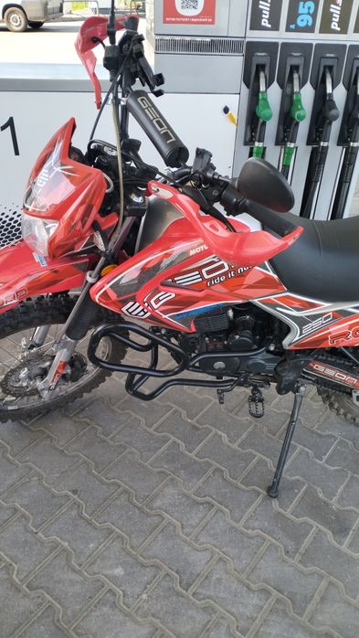 Geon X Road PRO 250 cm3 21/18