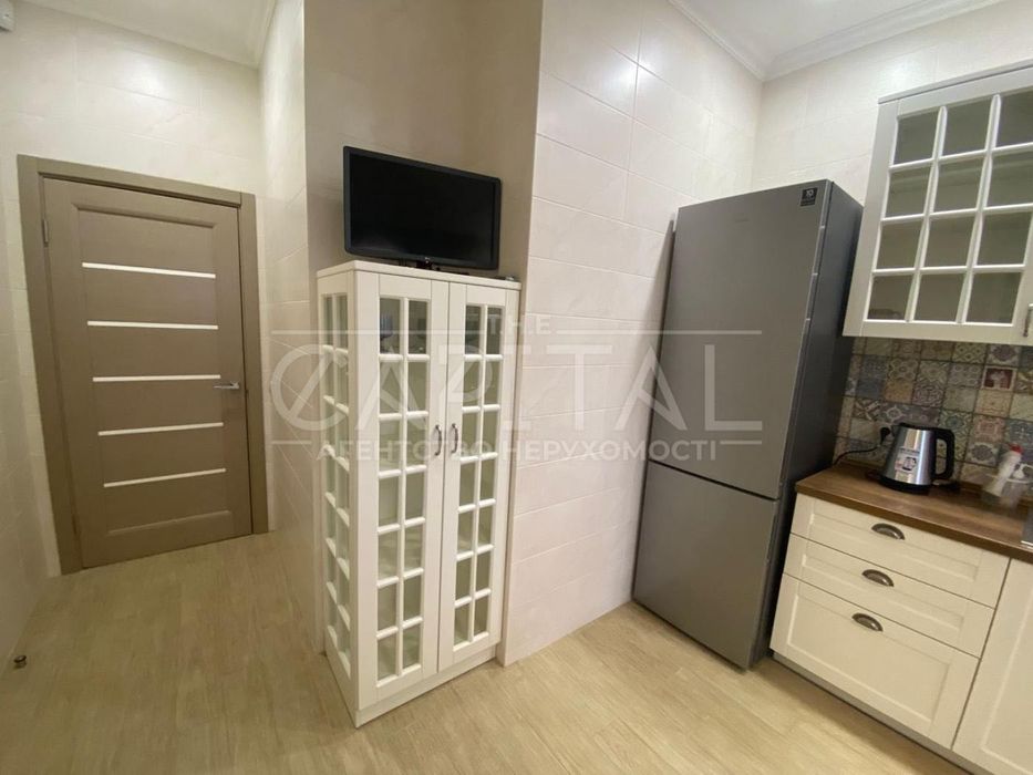 Аренда бул. Леси Украинки,отопление,вода есть лифт работает