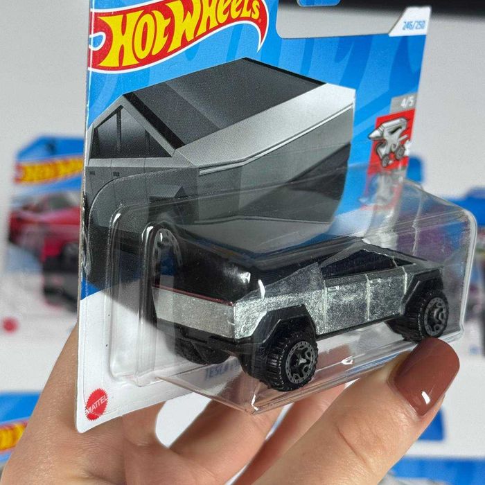 Машинка Hot Wheels Tesla Cybertruck Rolling Metal Хот вілс Тесла