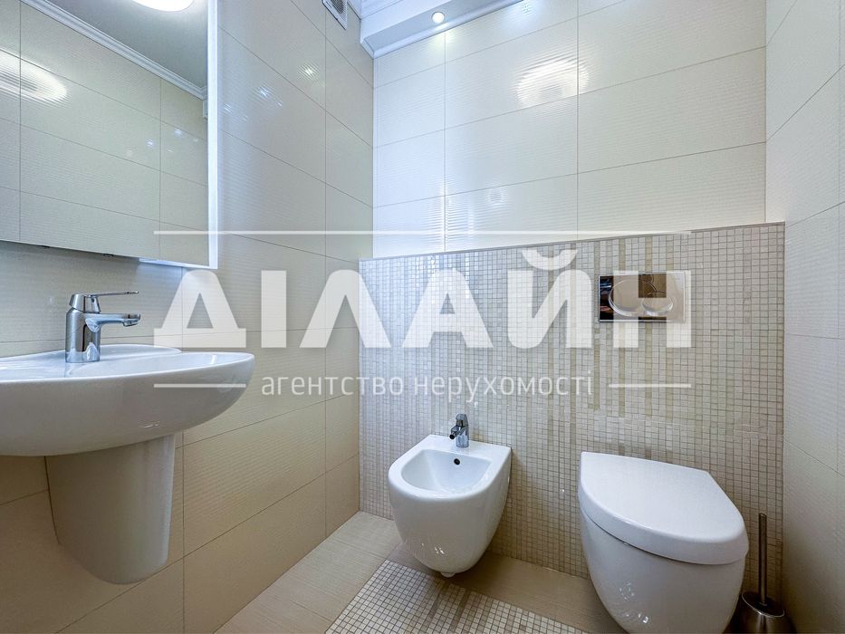 Авторський проект 4 кімн у класичному стилі по вул. Приходський.