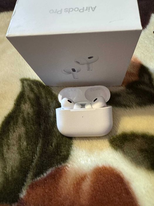 Продам повний комплект Airpods pro 2 Навушник и