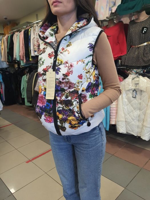 Жилетка безрукавка теплая жилет