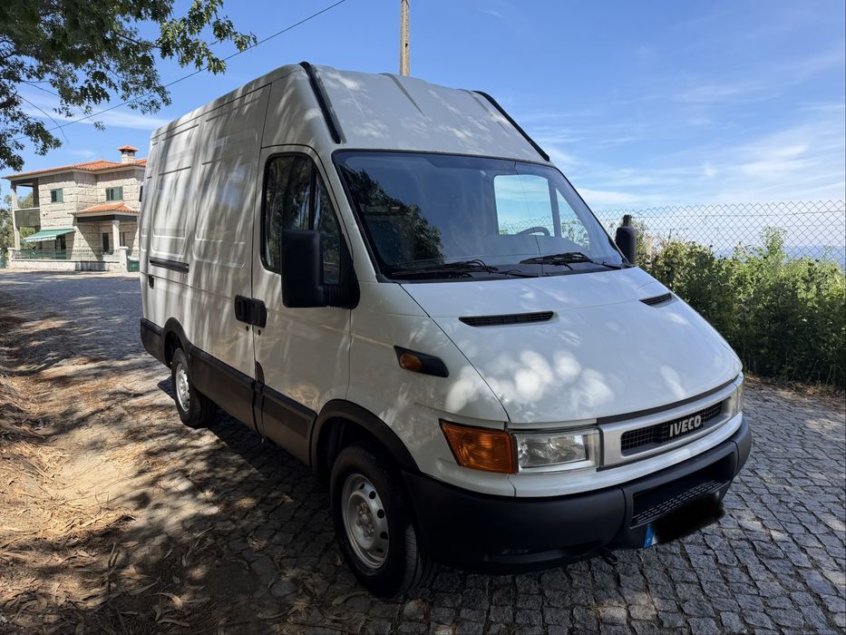 Iveco Daily 35S11 Furgão 2002