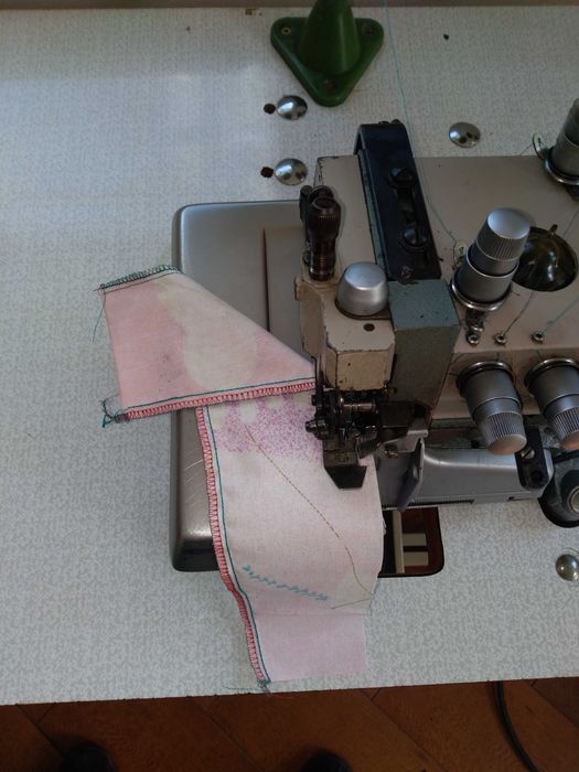 Overlock 5-ci0 nitkowy 220V