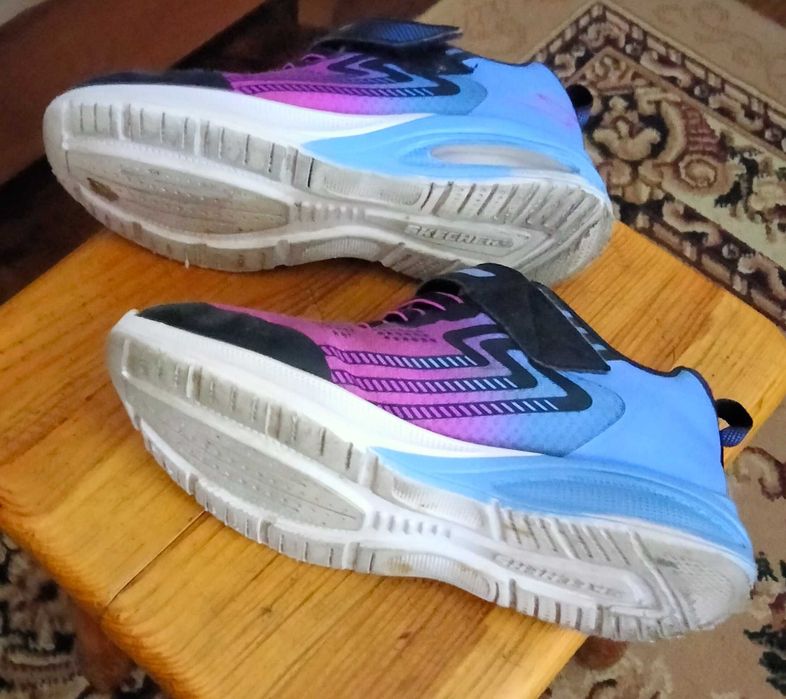 Кросівки Skechers 35 розмір