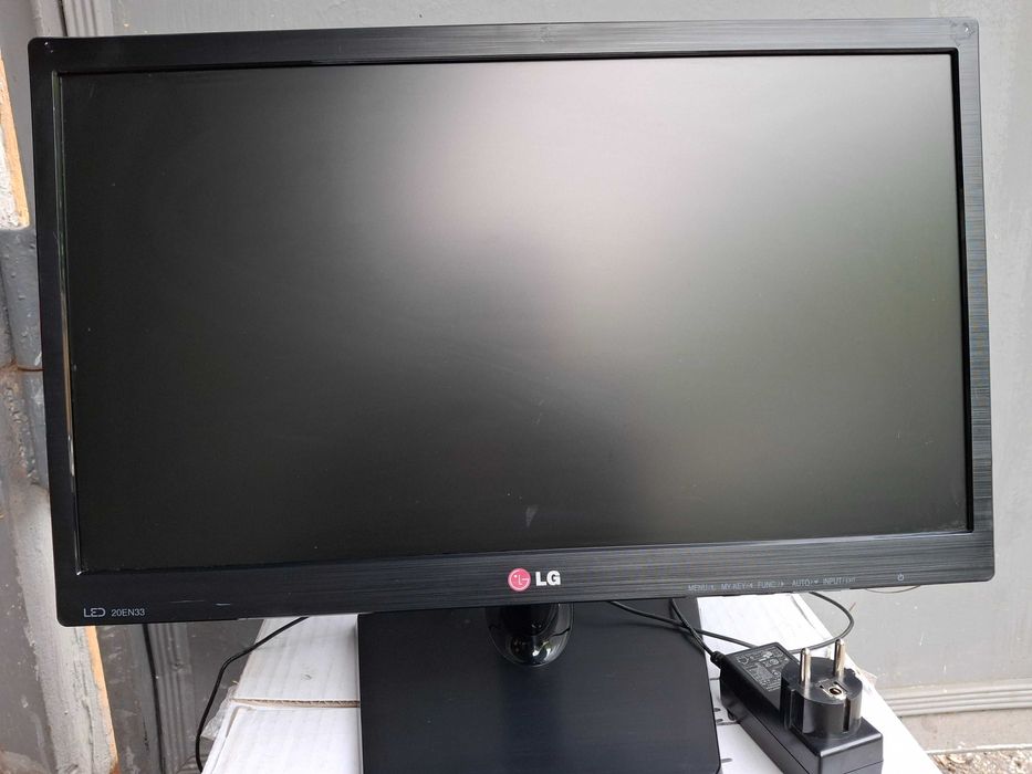 Монитор LG Flatron 20EN33SSA