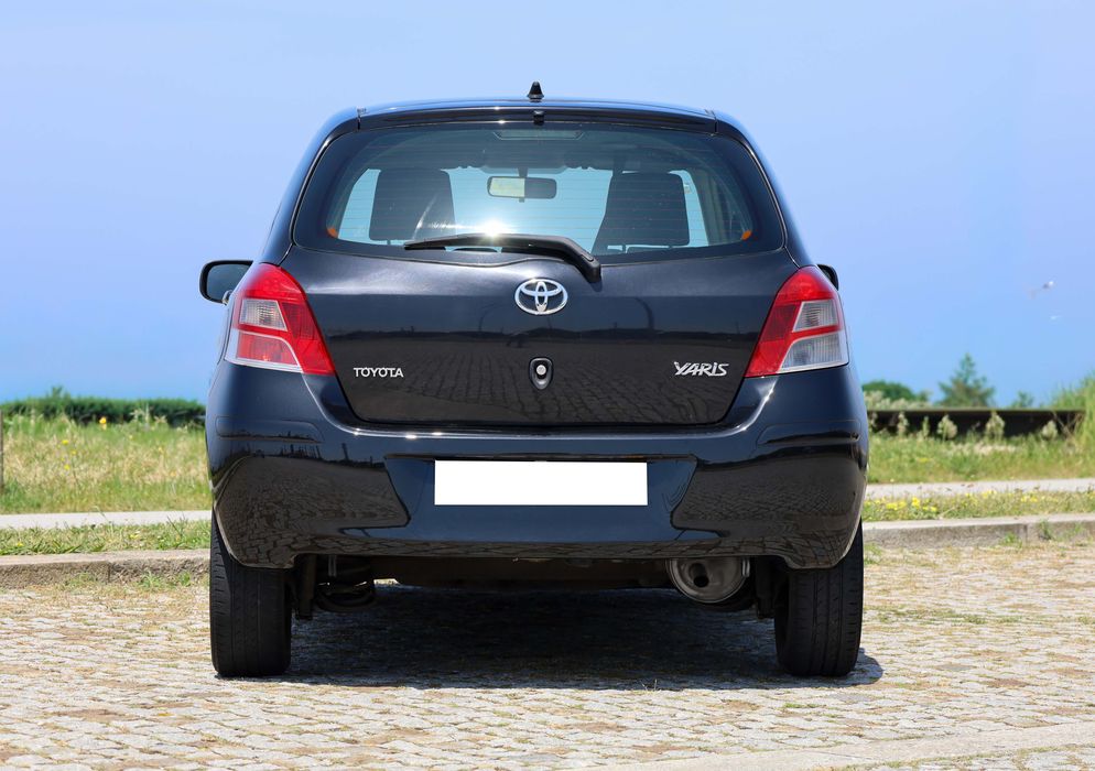 Toyota Yaris 1.0 VVT-i - Desde 90€ /mês