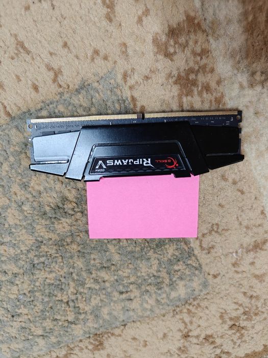 Оперативна пам'ять Gskill Ripjaws 1 x 16gb 3200mhz