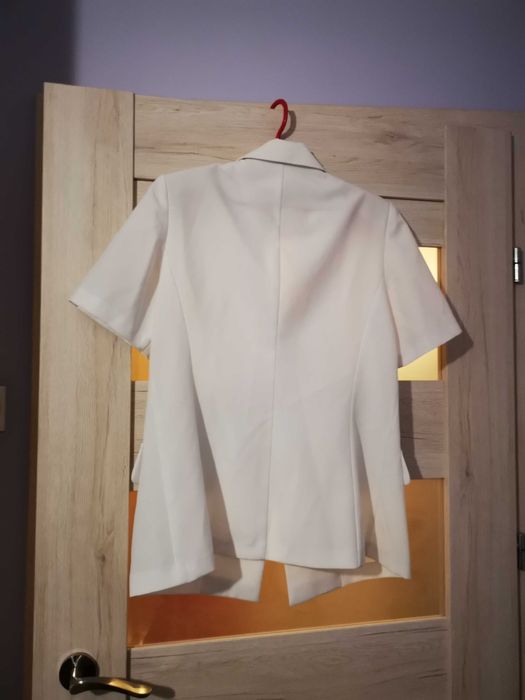 Biały elegancki żakiet L 40