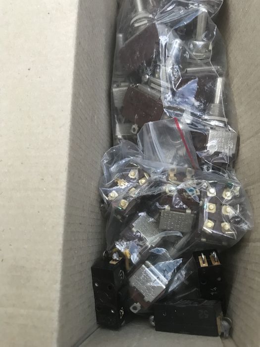 Радянські нові та бу кнопки перемикачі мікрореремикачі на срібло