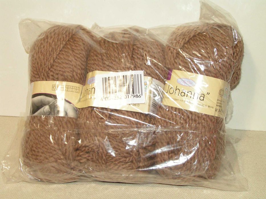 Włóczka 30 dkg.akryl i wełna.