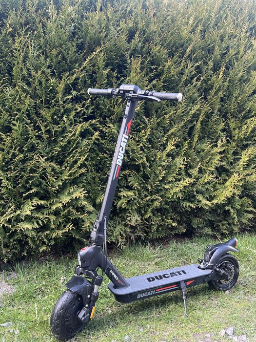 Hulajnoga elektryczna ducati pro evo II
