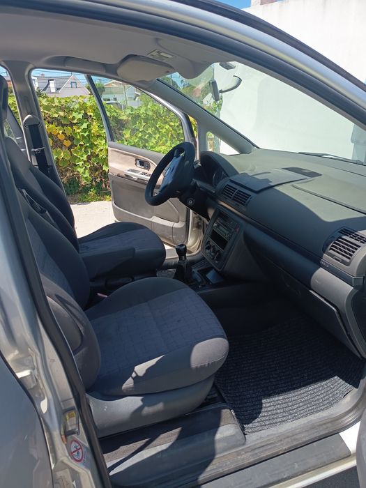 SEAT Alhambra 2004