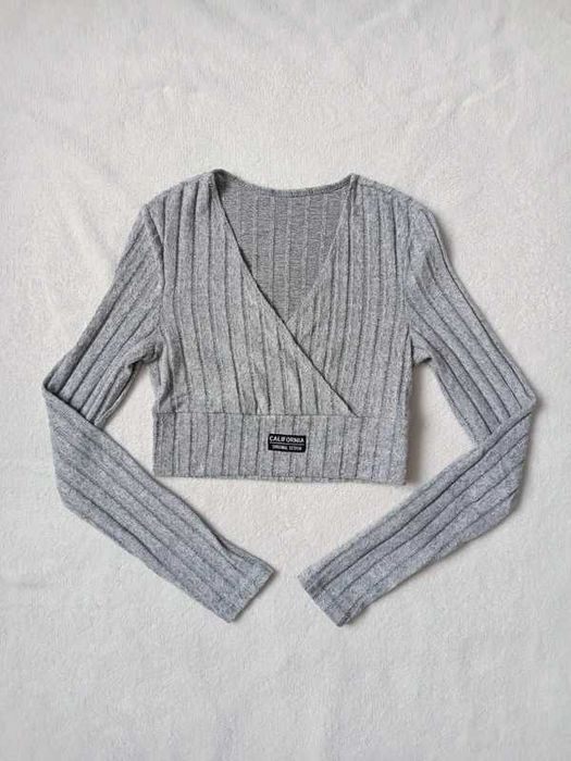 Siwy prążkowany crop top Shein pluszowy materiał