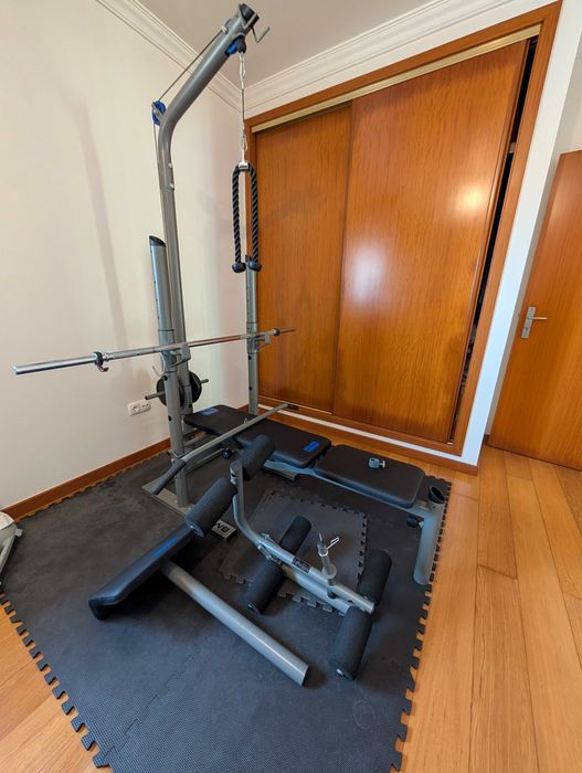 Banco musculação Domyos BM 530 e acessórios