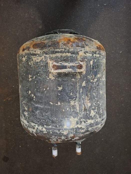 Бак с бойлера стальной 50л