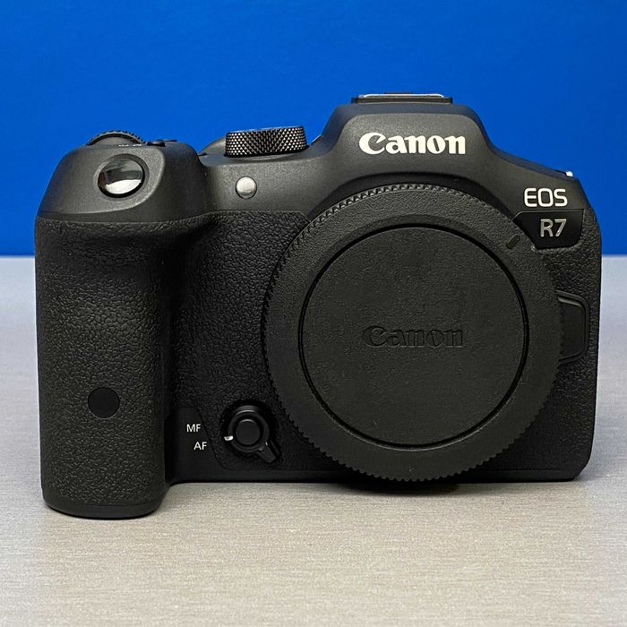 Canon EOS R7 (Corpo) - 32.5MP