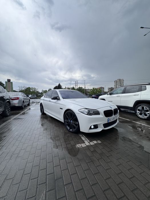 BMW F10 535i 2015 рік задній привід
