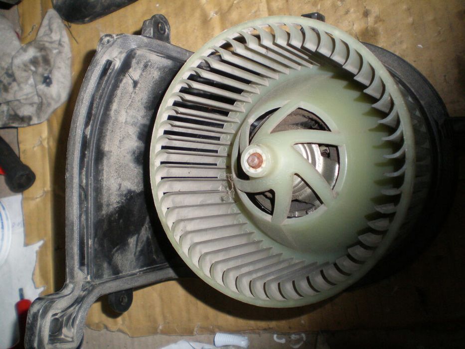 Motor da chauffage / sofagem RENAULT Clio I (B/C57_, 5/357_)