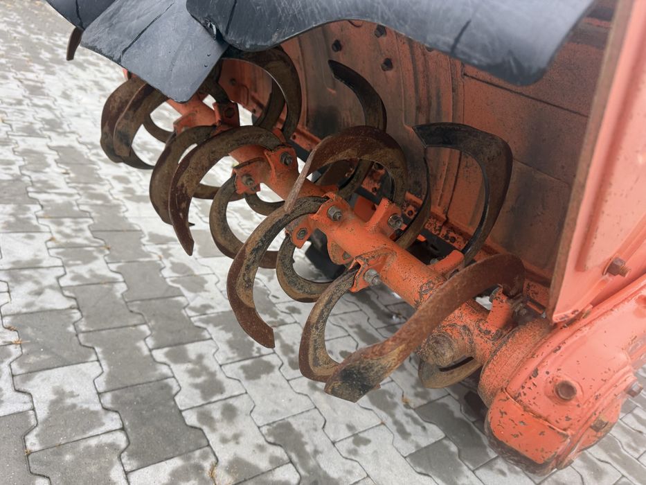 Японський трактор Kubota B6001