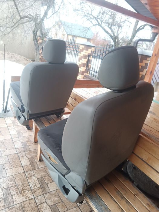 Сидіння водія Трафік Віваро Прімастар