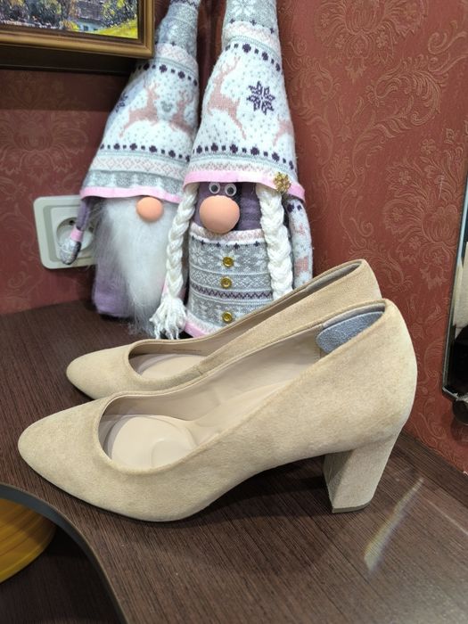 Продам туфлі  жіночі.