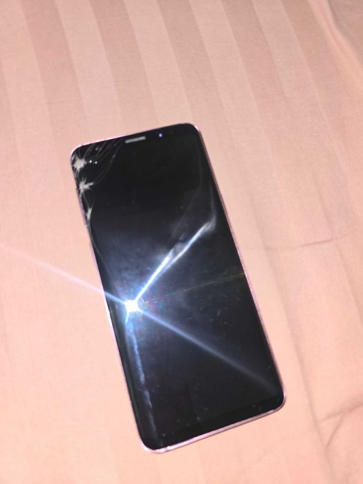 Samsung Galaxy s9 на запчастини або відновлення