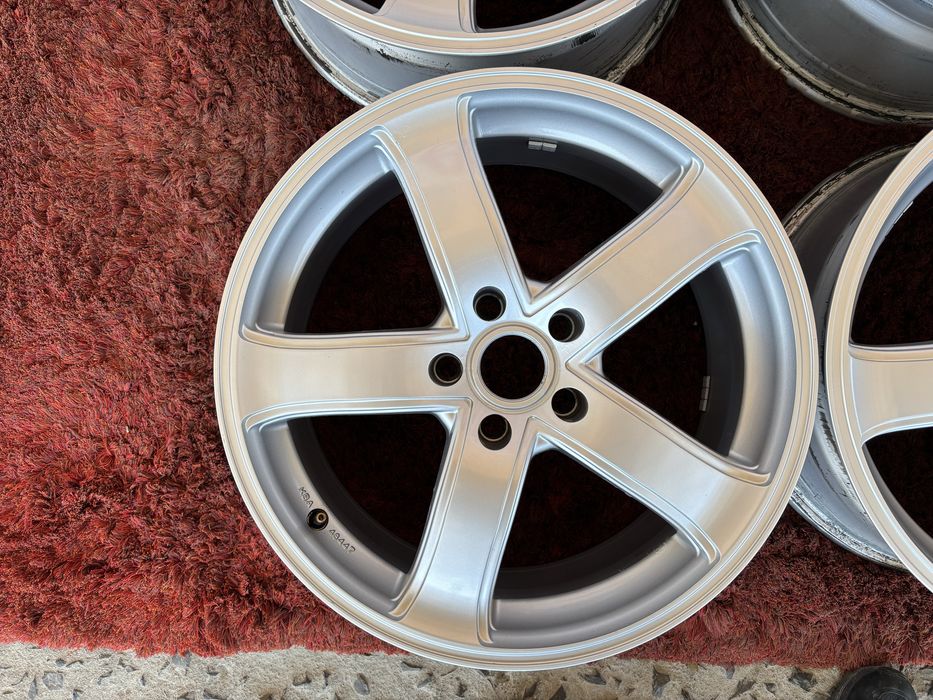 Mazda Kia Hyundai Mitsubishi Renault Nissan R18 5x114,3