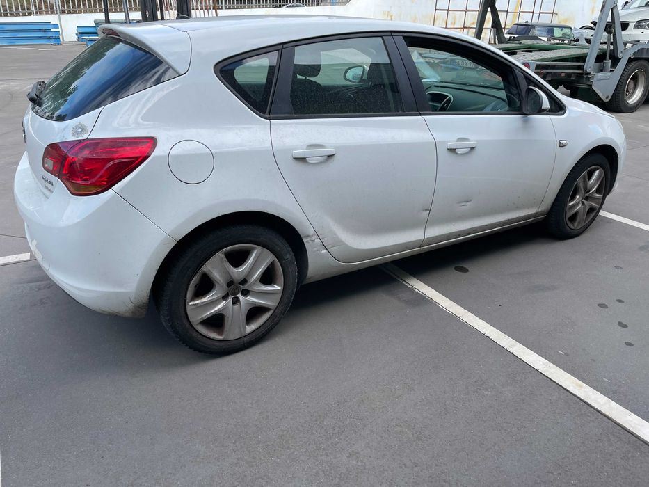 Peças Opel Astra J 1.3 Cdti 5 Velocidades
