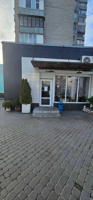 Оренда приміщення в центрі м-н Залютиноо