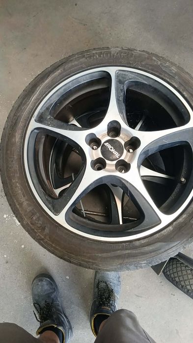 Jantes r18 furação 5 x 115 com pneus