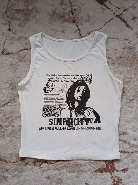 Koszulka, krótki top na ramiączkach