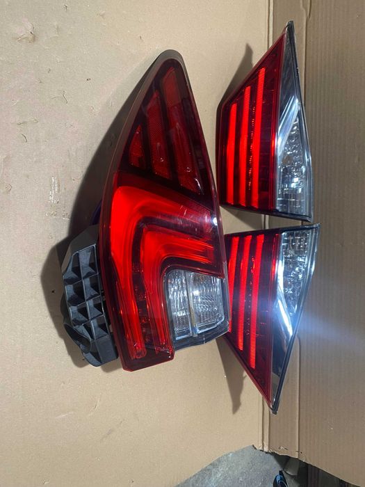 Задний фонарь LEXUS ES300-350 2013-2018 USA
