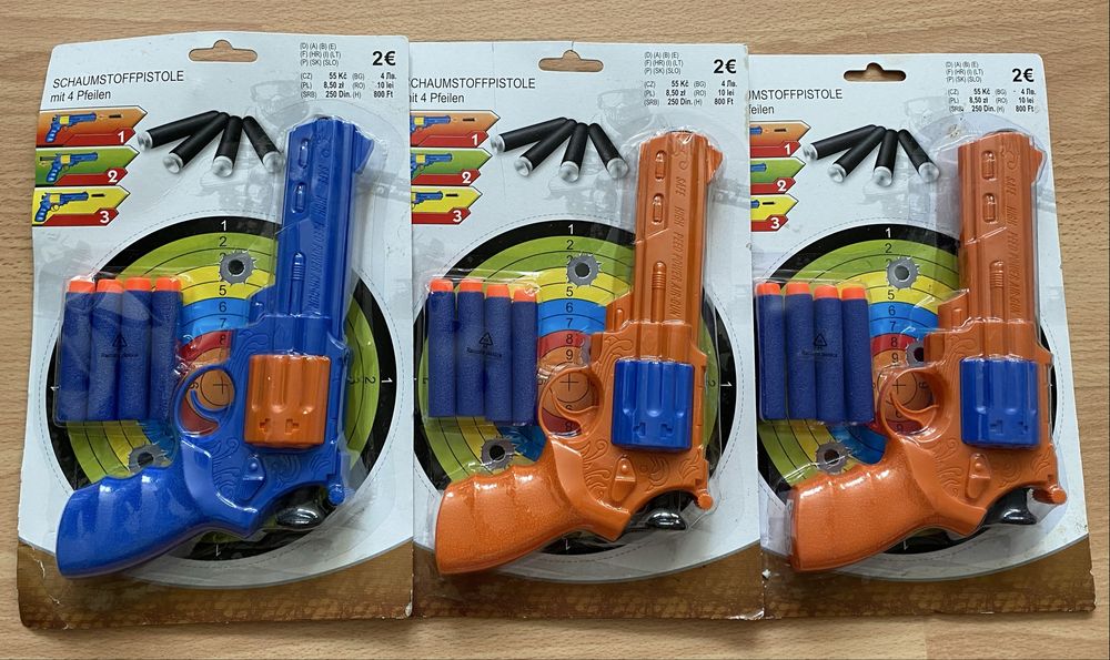 3 sztuki Pistolet plastikowy z 4 piankowymi strzałkami