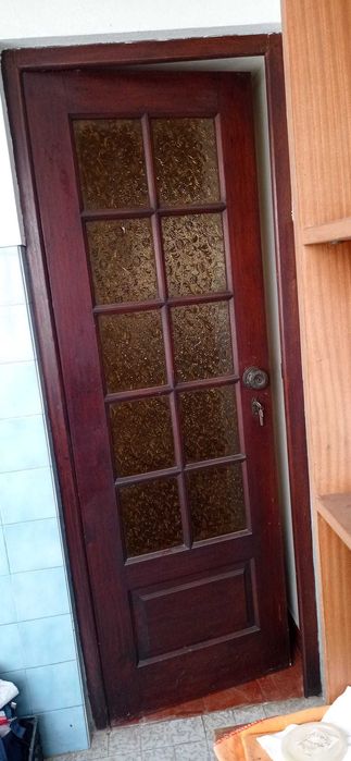 Porta madeira maciça com vidro