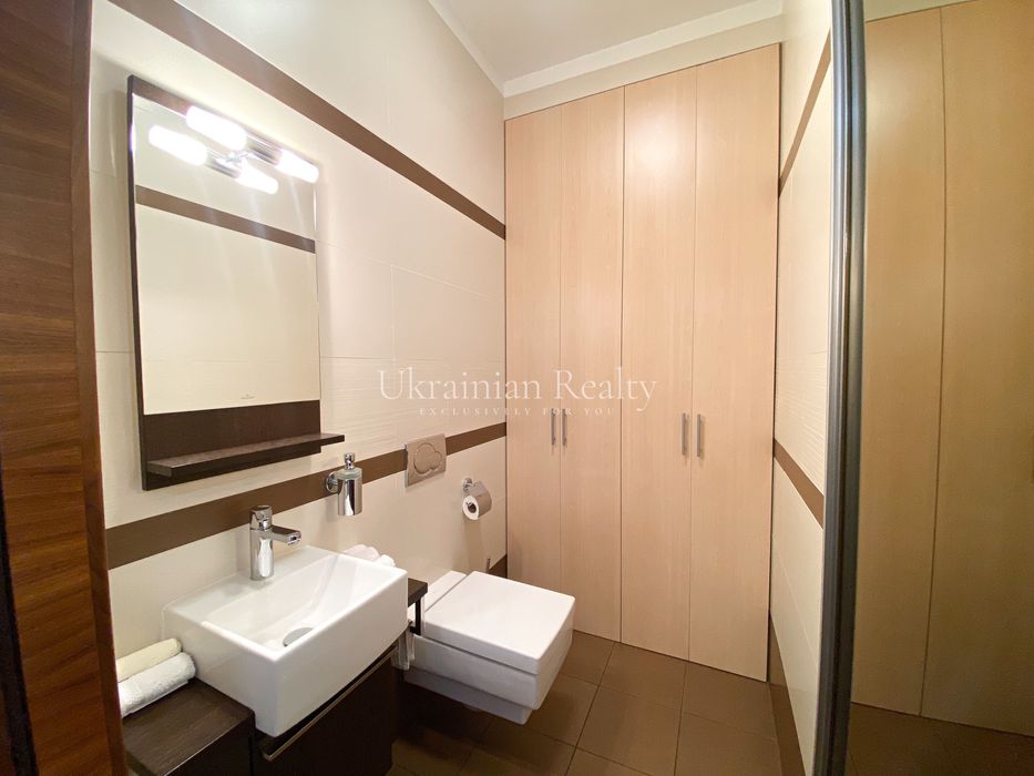 Продаж 4к квартири вул. Назарівська  23а. Ботанічний сад Фоміна