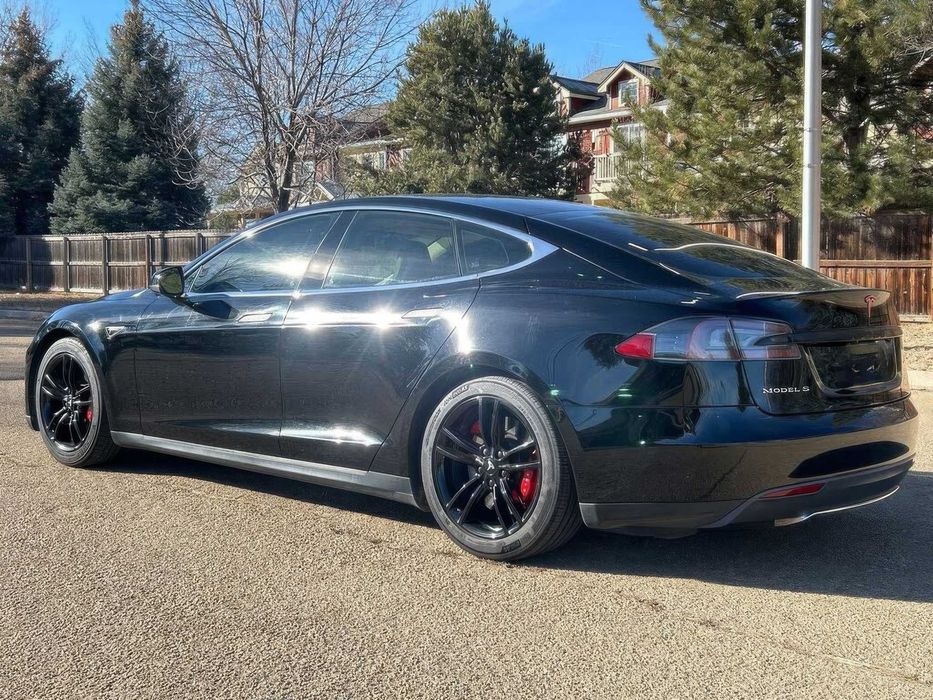 Tesla Model S      2013