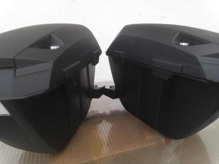 SH23 SHAD kufry boczne para  nowe po 23L ( K22N )