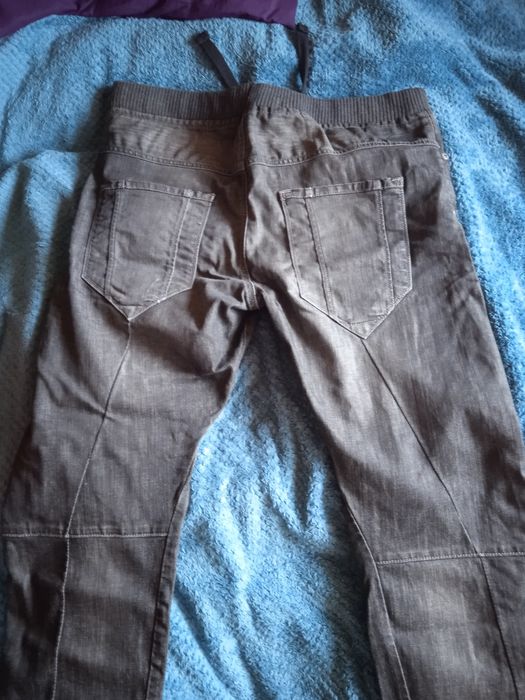 Spodnie męskie River Island