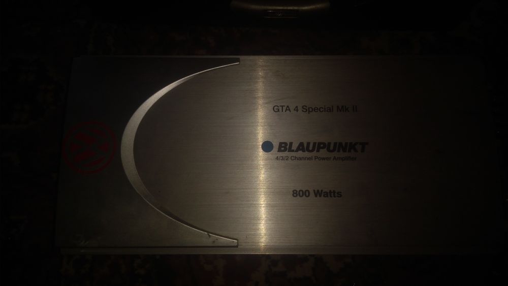 Wzmacniacz Blaupunkt GTA 4 + subufer Blaupunkt