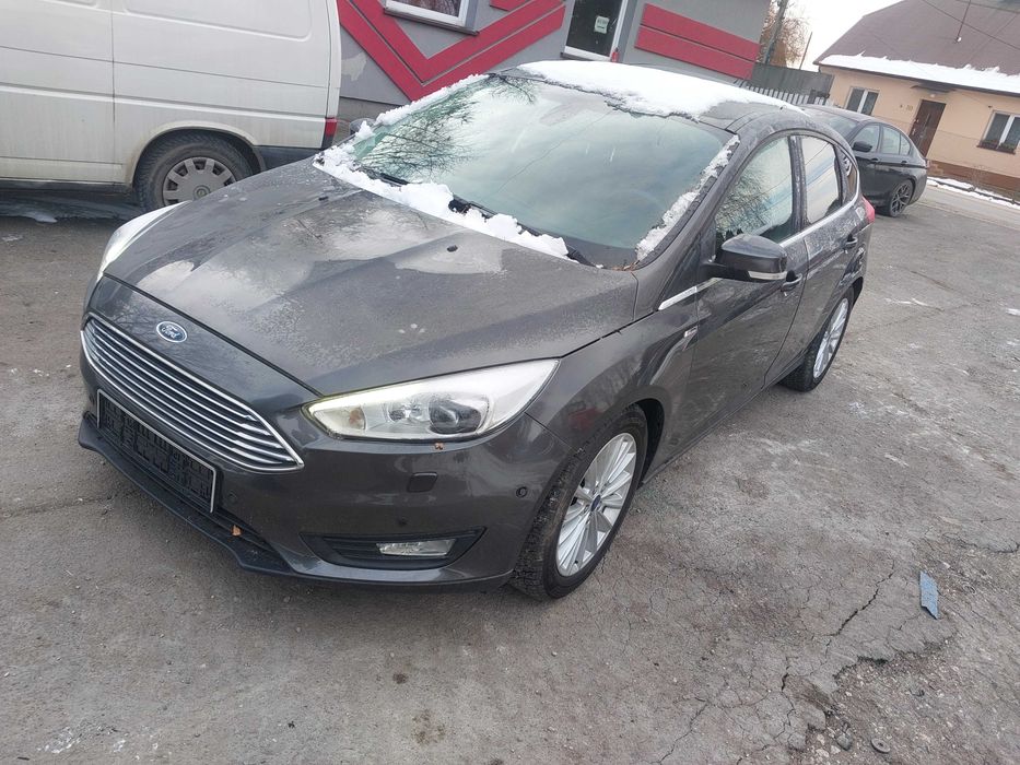 Posiadam czesci ford focus mk3 lift 1.5 ecoboost  2015r kolor bf